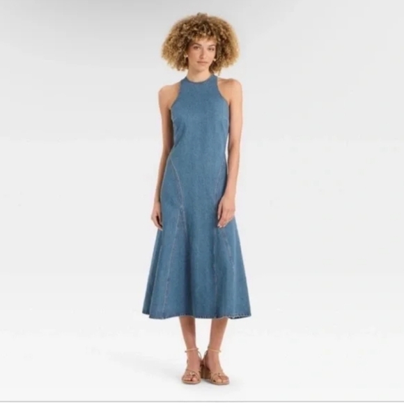 Future Collective midi denim dress - Picture 2 of 3